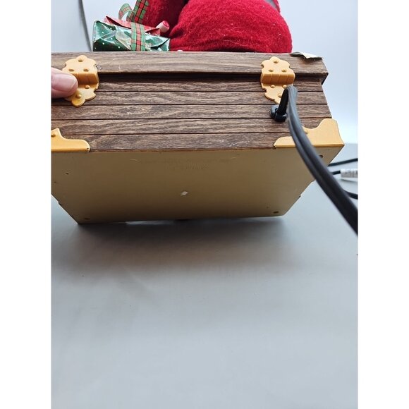 Vintage Holiday Creations Animated Santa Claus Toy Chest Moving  1995 Works - Picture 9 of 11